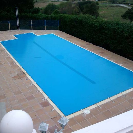 Piscinas Oruña piscina con carpa